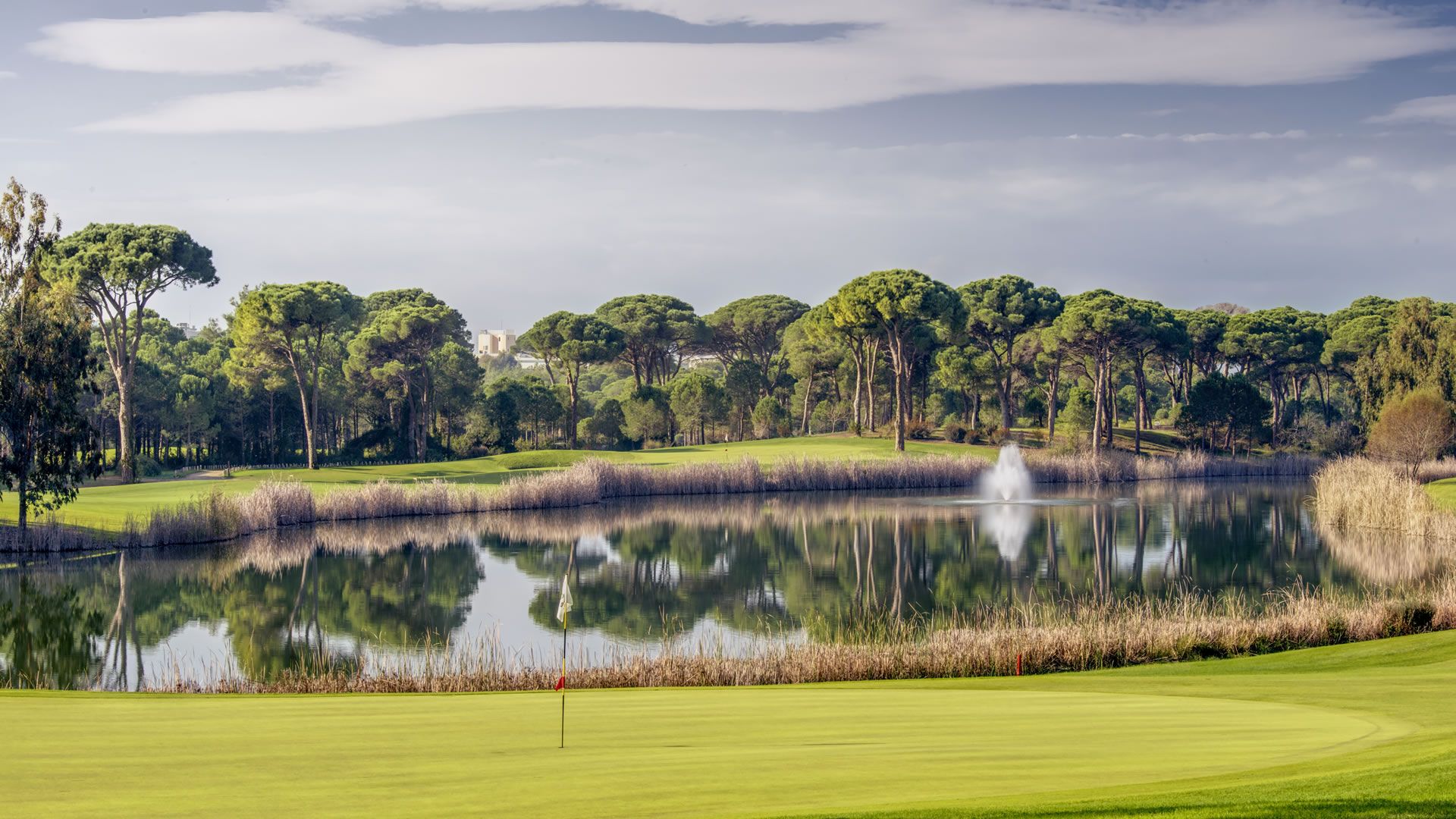 HOLE_27_Lakes